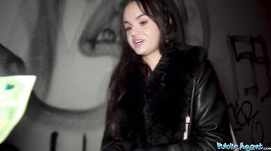 Brunette pornstar's outdoor sex adventure ends with a cumshot