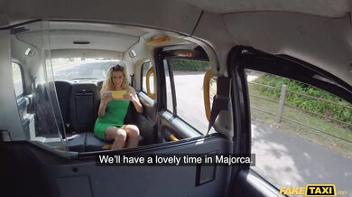 Lovely babe with small tits got fucked in car