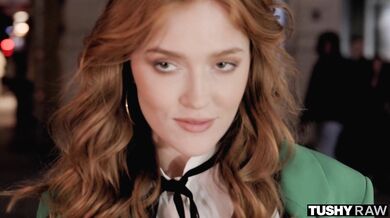 From a lubed-up entry to a deep rectal finish, Jia shows off her expert anal skills