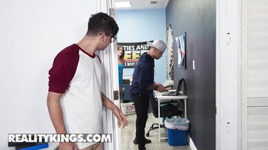 Total pussy saturation for Selina Bentz after a risky hookup